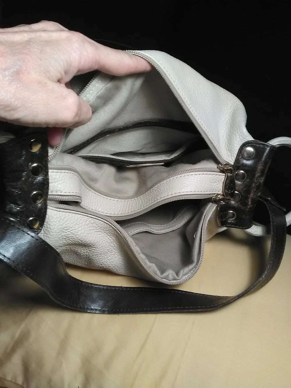 EXC. VALENTINA LEATHER CREAN & Dark Brown Satchel Bag SOFT BEAUTY - Picture 4 of 11